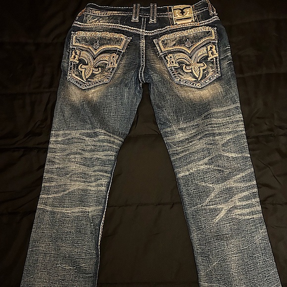 Rock revival size 33